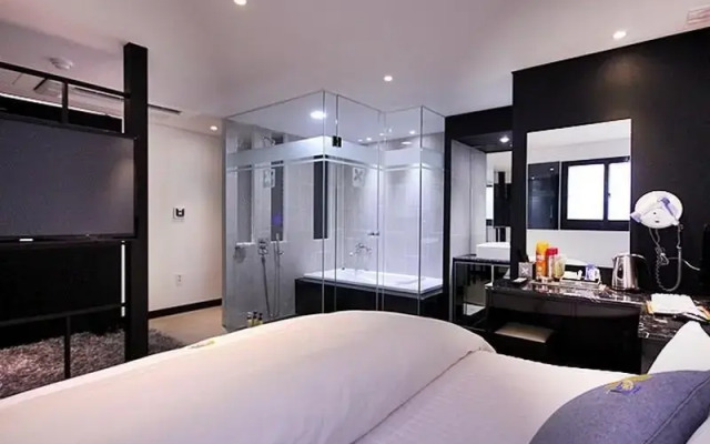 9 Hotel Dongrae