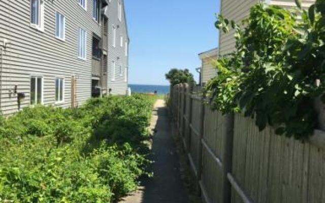 Auberge Beachside Apartment