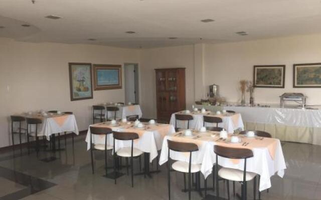 Jardim de Allah Flat Service