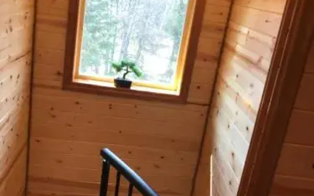 AK Vacation Cabins Woodland Hollow Log Cabin