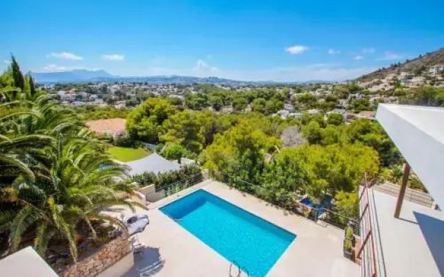 Laja - panoramic hillside holiday house in Moraira