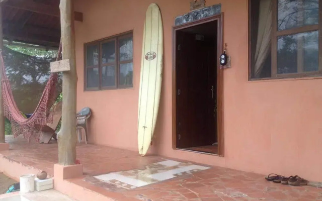 Big Kahuna Surf Camp - Hostel