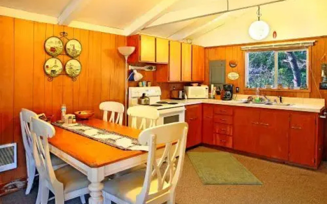 B & R Beach Bungalow