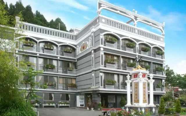 Ali-Shan Kaofeng Hotel