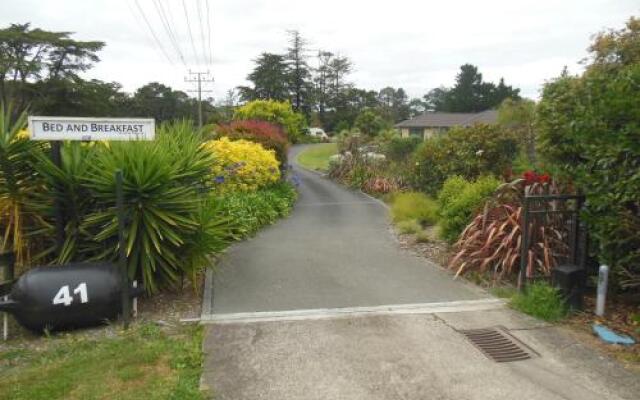 Silverdale Garden Stay