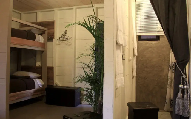 La Bicok Lodge.