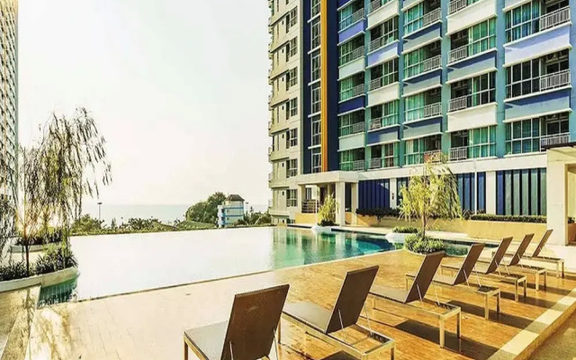 Lumpini Parkbeach Pattaya Pool View