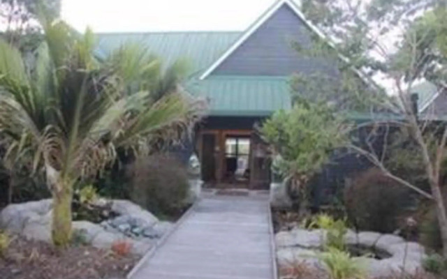 Tawharanui Lodge