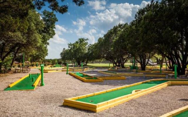 Lake Whitney Camping Resort Ramp Cabin 4