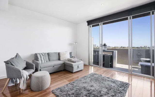 Roomerang at Montague Tower