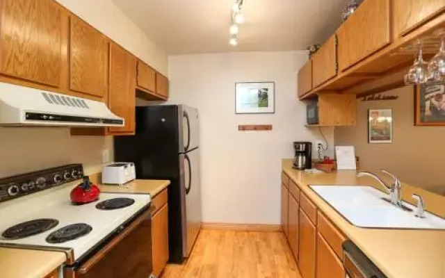 1001 Grandview C14 Condo