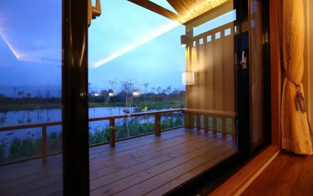 Golden Paddy Hostel