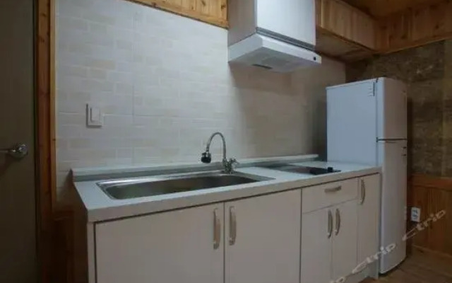 Chan's House Pension