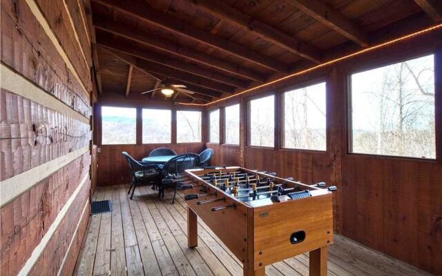 Chubby and Cubbys Den - Three Bedroom Cabin