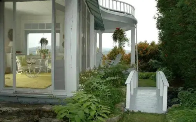 241 - La Côte Fleurie - Les Immeubles Charlevoix