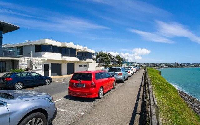 Waterfront On Woolcombe