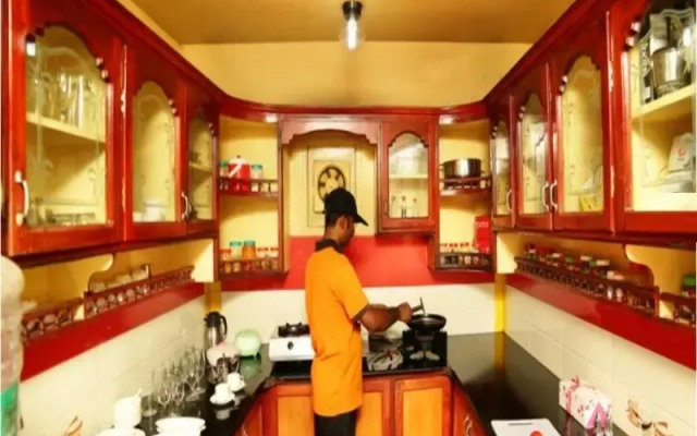 Rudra Houseboats
