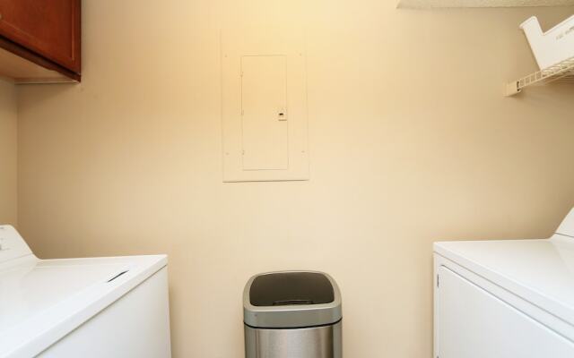 Deluxe Clearwater Apartment CP-614