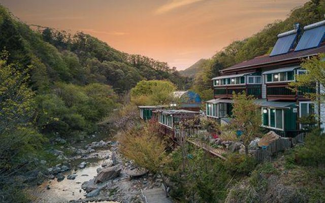 Yangpyeong Full of Sunshine Pension