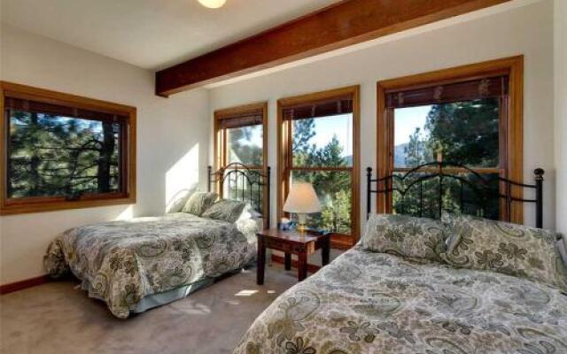 Lookout Lodge by RedAwning