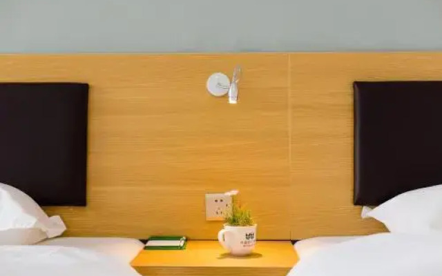 He Tu Traveling Hotel