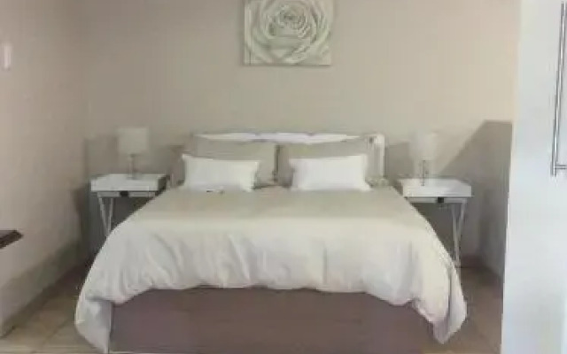 Larkspur Place