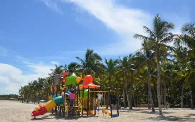 Dream Plus Apart Hotel & Youth Hostel