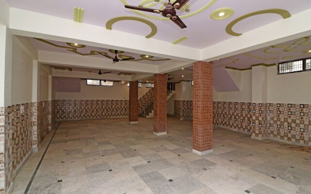 Oyo 13136 Hotel Taj Ansh 2