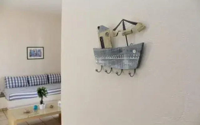 Ios Art Studios & Luxury Apartments