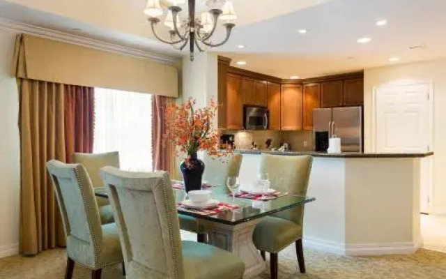 Cabana Court in Reunion Resort 3 Br condo by RedAwning