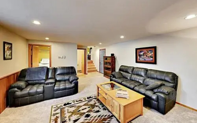 Se Teakwood - 3 Br Home