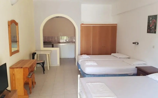 Gardenos Hotel