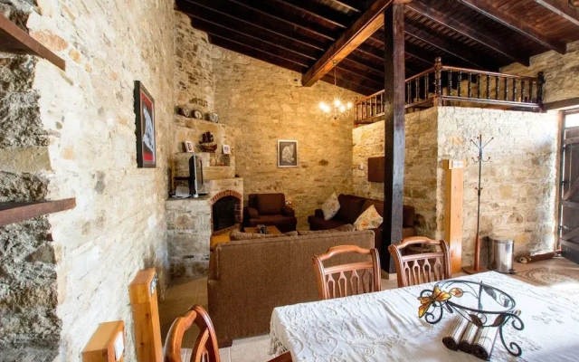 Yorkis Silikou Village House