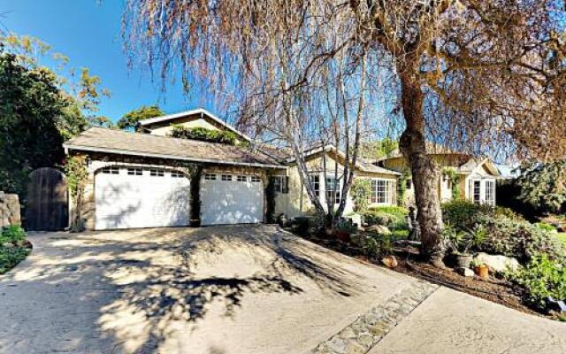 2BR 2BA Custom Montecito Home with Pool Spa by RedAwning