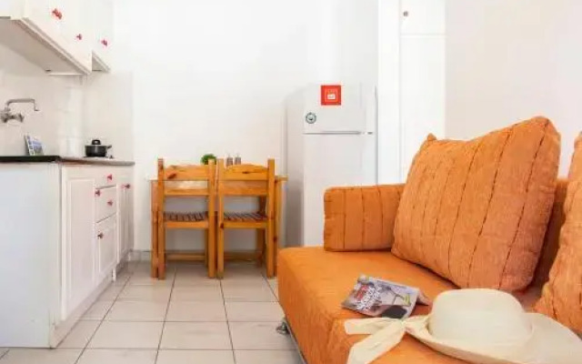 Georgakis George Rooms