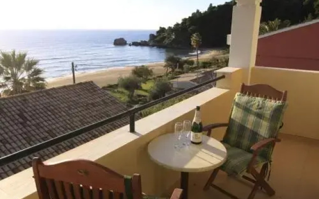 Menigos Resort House