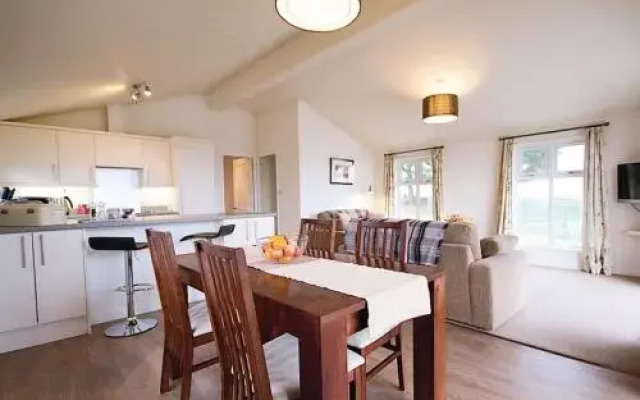 Caddys Corner Lodges