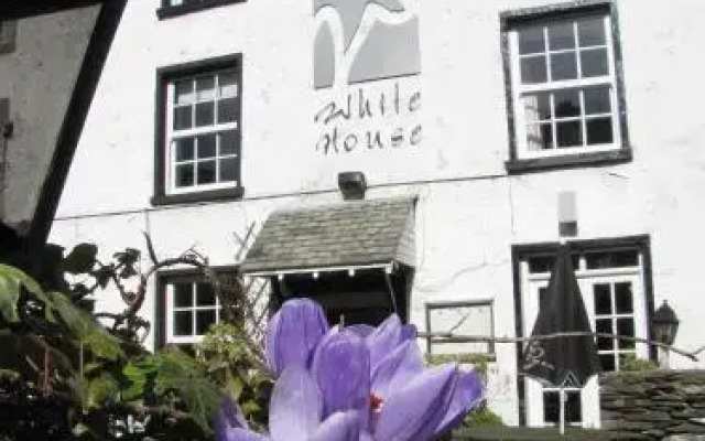White House Hotel & Restaurant