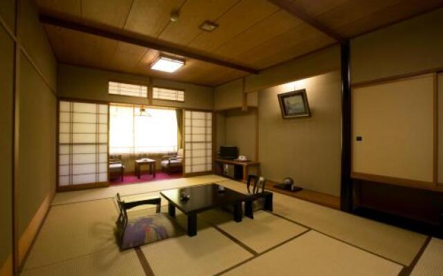 Sanyanagitei Ryokan