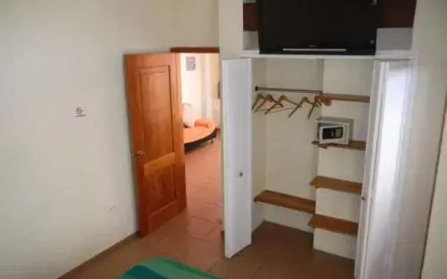 Hostal Baltra (Galapagos Apart and Suites)
