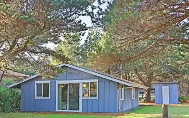 B & R Beach Bungalow