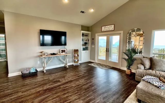 Sea Shift - 3 Br Home