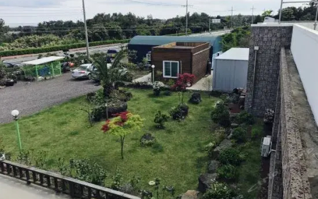 Seogwipo o Clock Pension