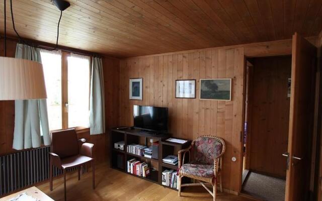 Lena, Chalet Inh 25206