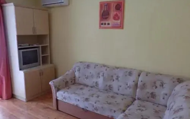 Liget Apartmanház