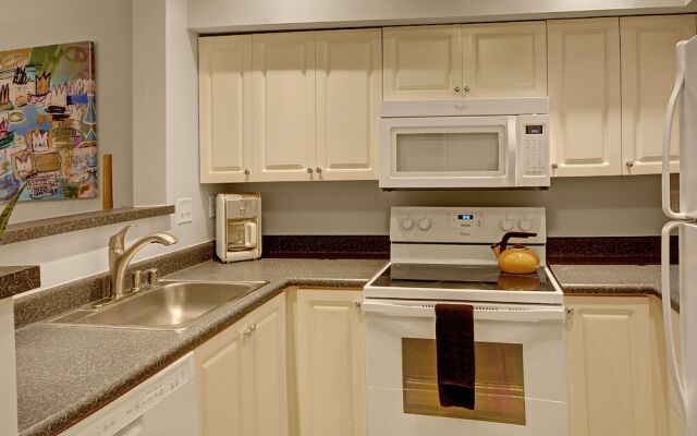 Belltown Court Bliss - Studio Apartment