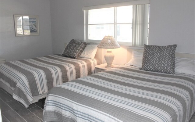 Jamaica Royale - 081 - 2 Br Condo