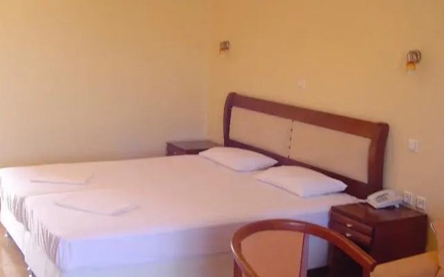 Hotel Harris