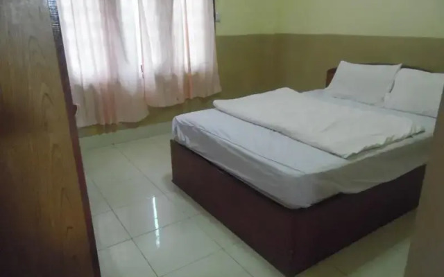 Rattanaphongphasouk Hotel