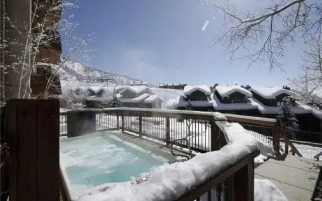 Storm Meadows at Christie Base